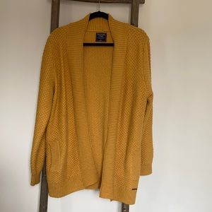 Abercrombie & Fitch Sweater